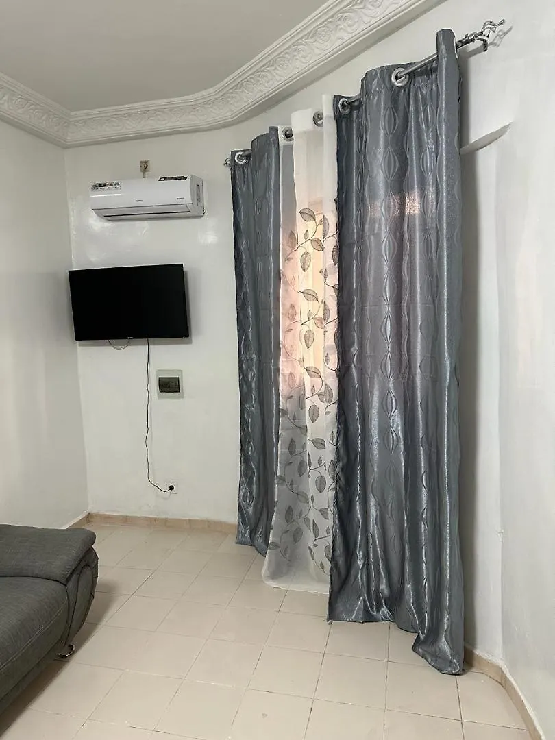 Studio Khadija Ndiaye Dakar 0*,  Senegal